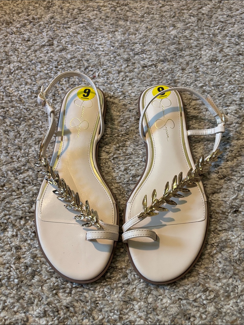 Jessica Simpson Cyrelle  Gold Leaf T-Strap Toe Loop Flat Sandals 9
